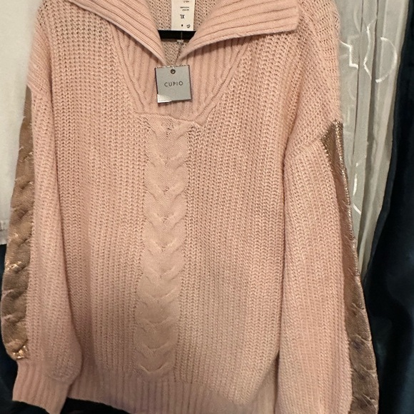Cupio Sweaters - Cupio Pink Sweater with Gold Accent